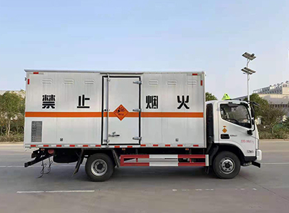 栾川爆破器材运输车