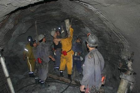 栾川工程爆破中的危险因素分析以及应对工程爆破危险的措施